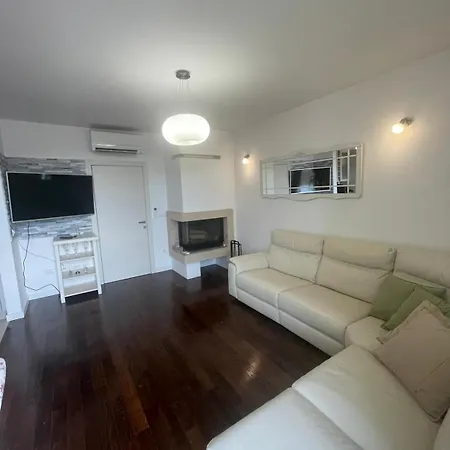 Deluxe With Garage, *
